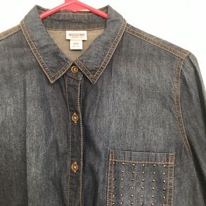Button up Denim shirt, longer in the back.